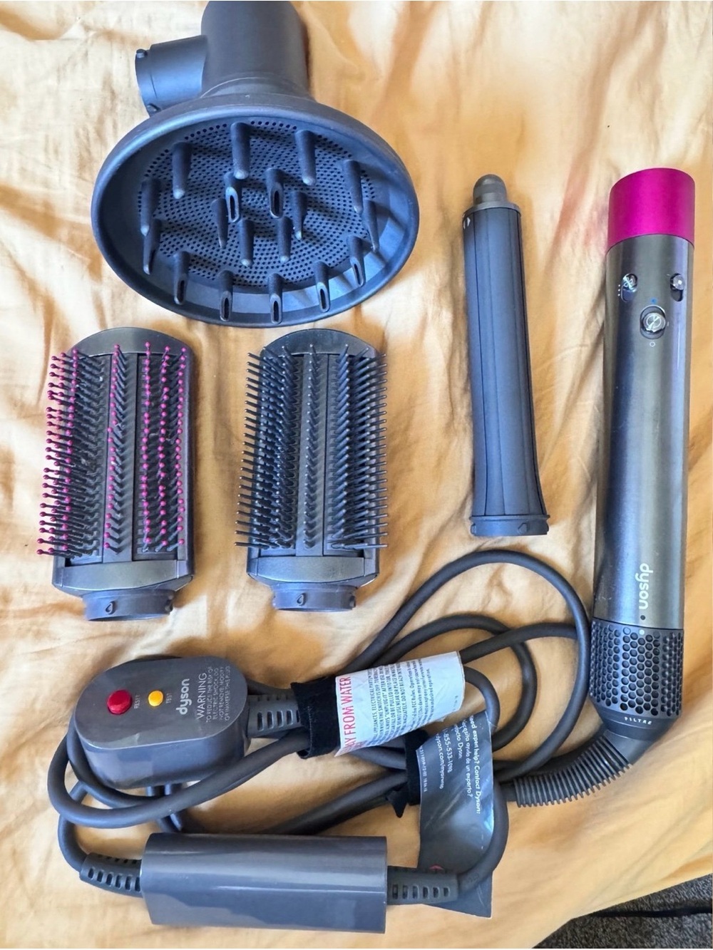 Dyson Airwrap with diffuser, brush and extra long barrel attachments